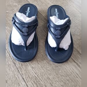 Minnetonka Silverthorne Prism Navy Blue Sandals